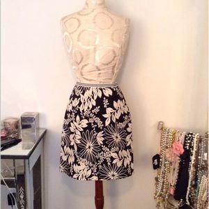 New Tristan & Iseut Black & White Floral Skirt